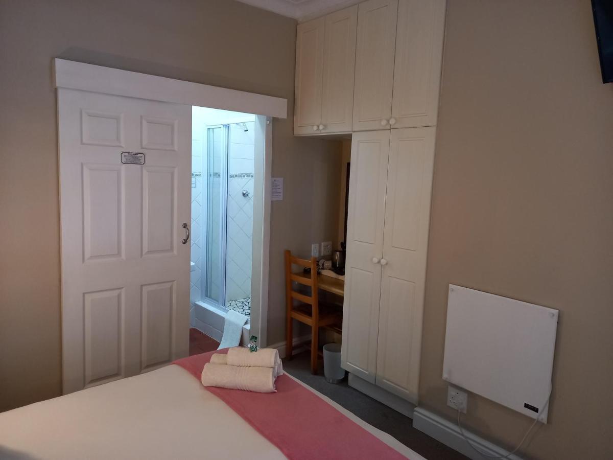 גרהמסטאון 137 High Street Guest House מראה חיצוני תמונה