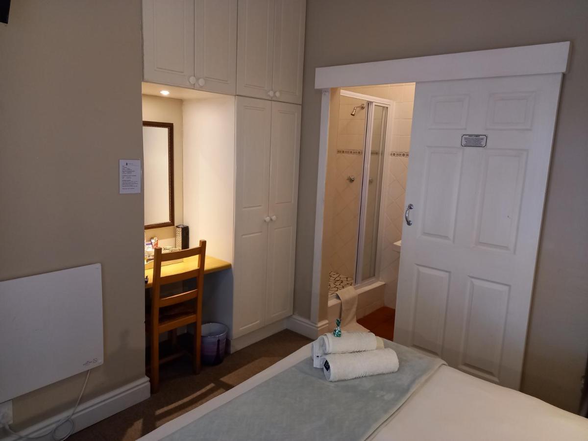גרהמסטאון 137 High Street Guest House מראה חיצוני תמונה