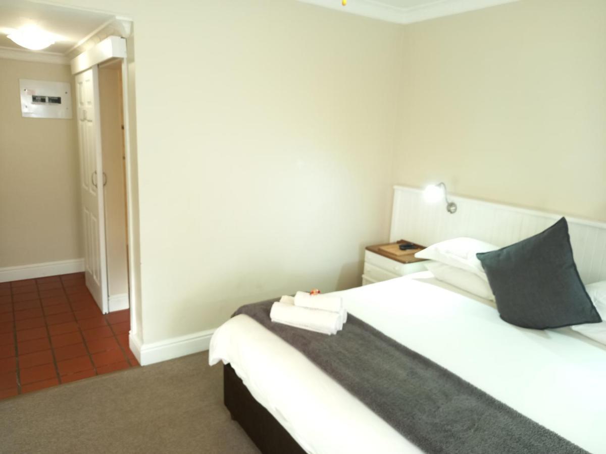 גרהמסטאון 137 High Street Guest House מראה חיצוני תמונה